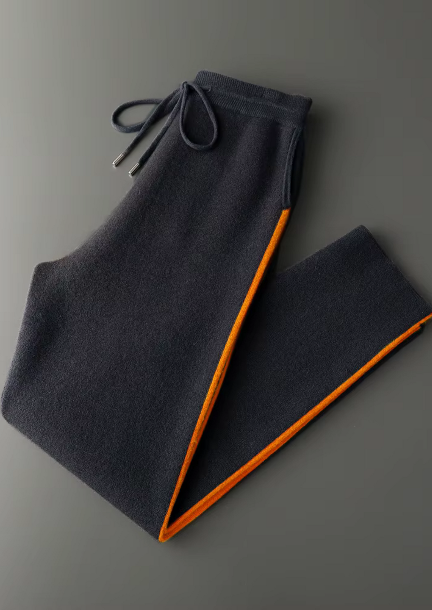 Leonis Cashmere Set Black 5