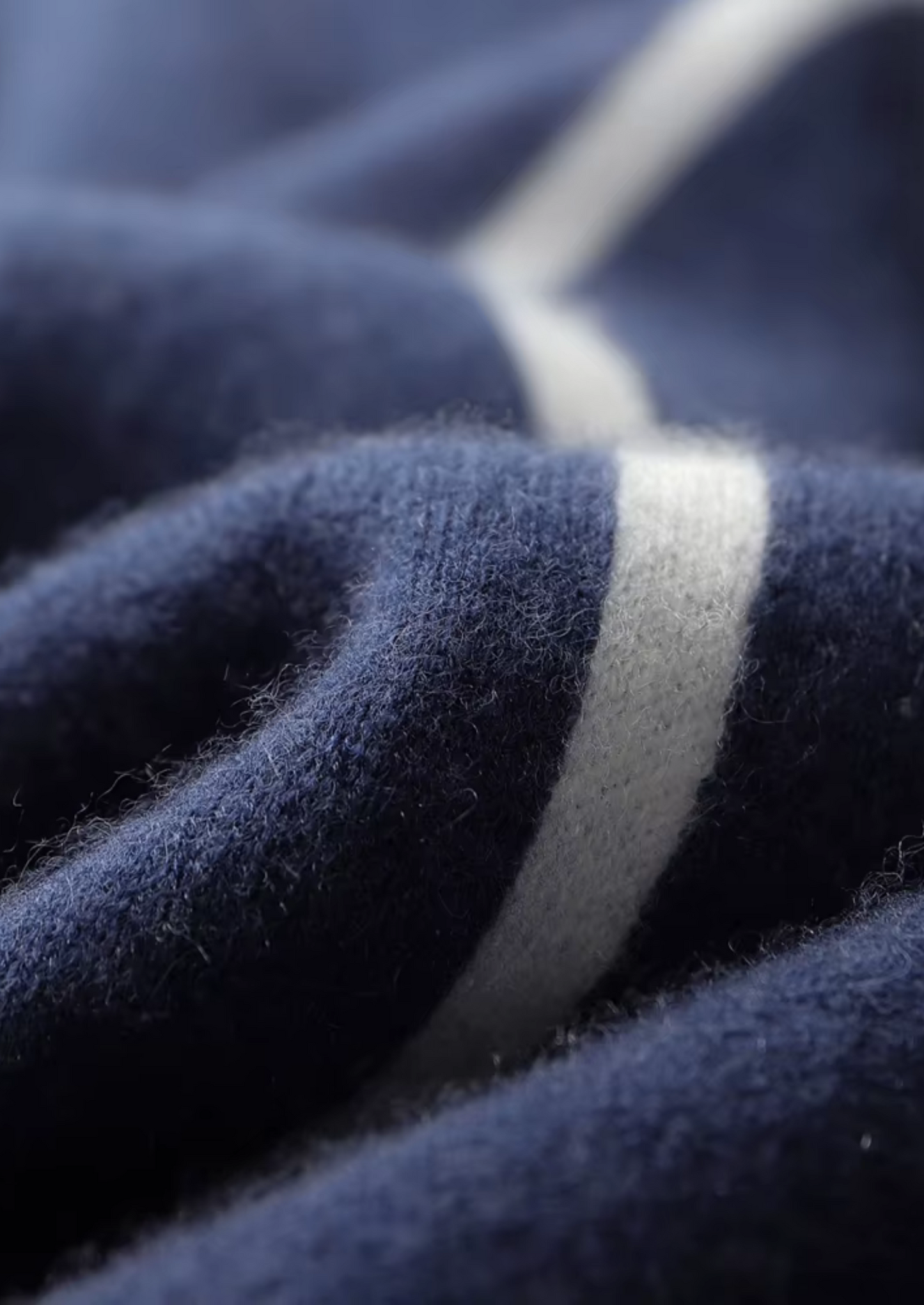 Leonis Cashmere Set Navy 4