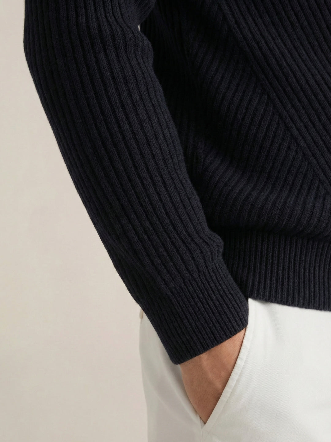 Taormina Wool Turtleneck Black