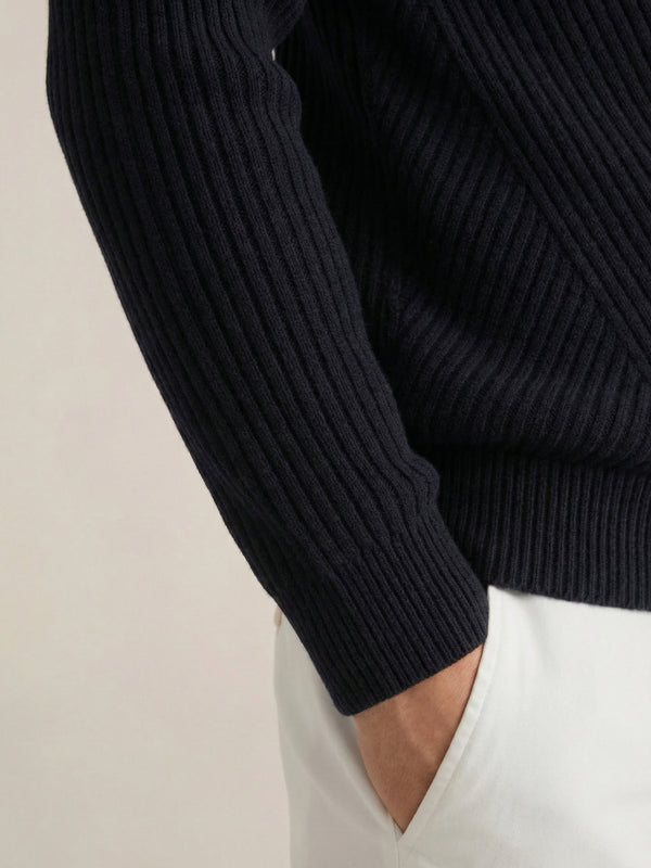 Taormina Wool Turtleneck Black